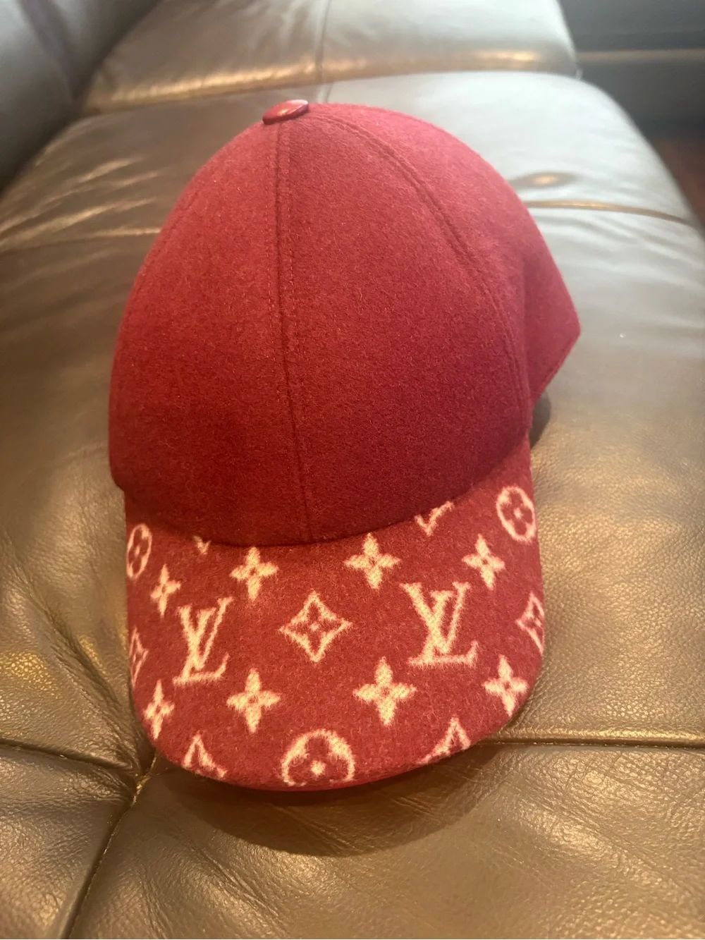 Louis Vuitton endless cap wool Monogram